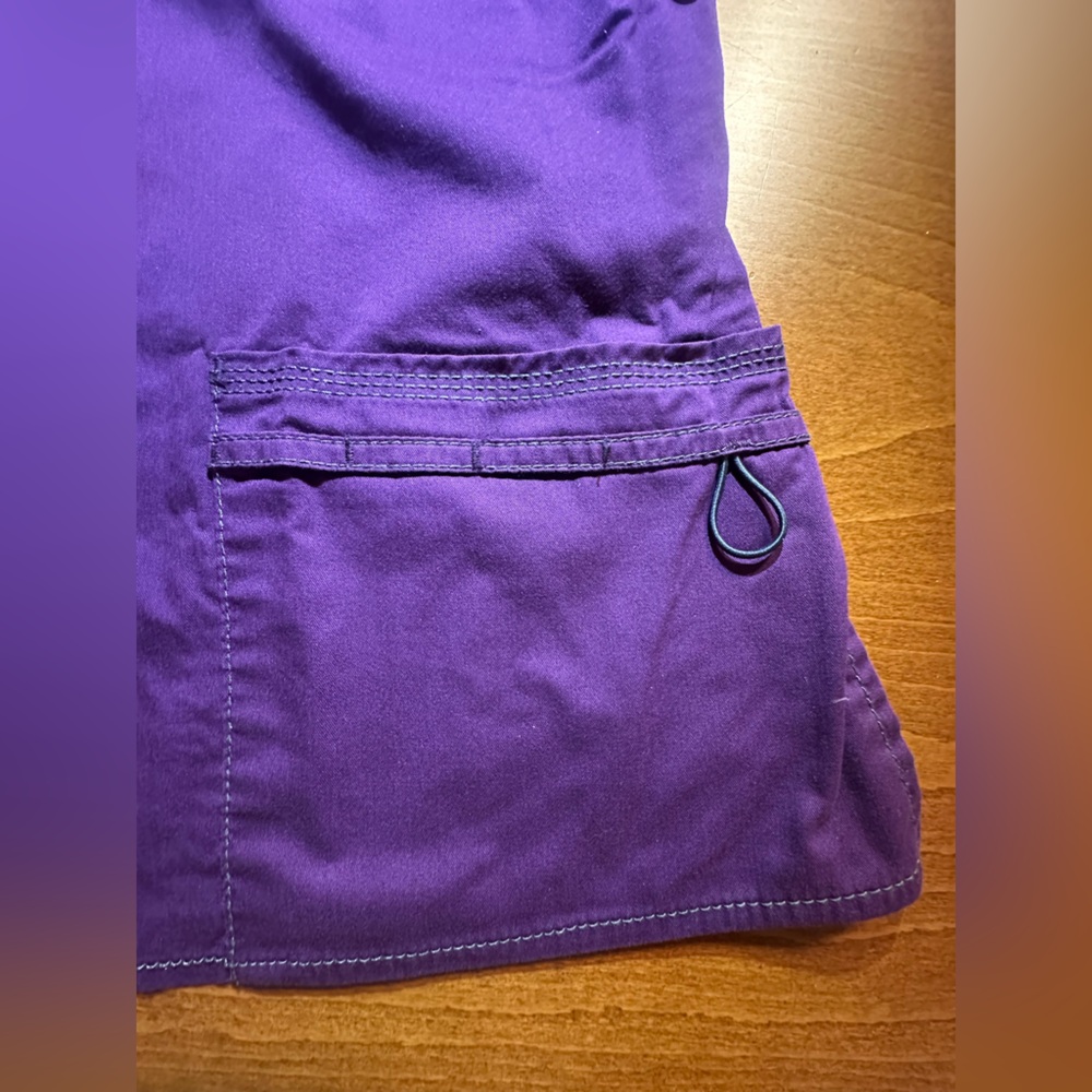 Dickies Woman’s Scrub Top - Purple Size M - Picture 3 of 6